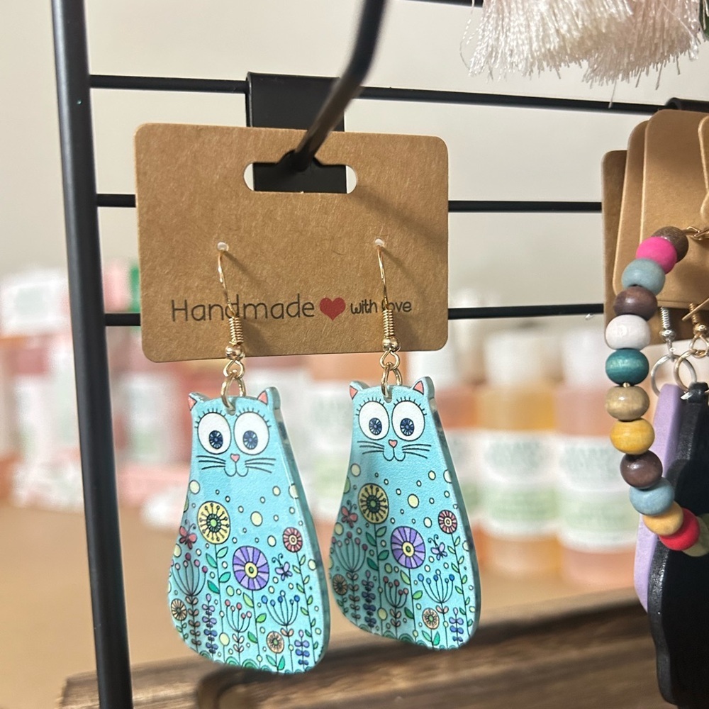 Gorgeous Acrylic Double Sided Floral‎ Cat Kitty Dangly Earrings NEW